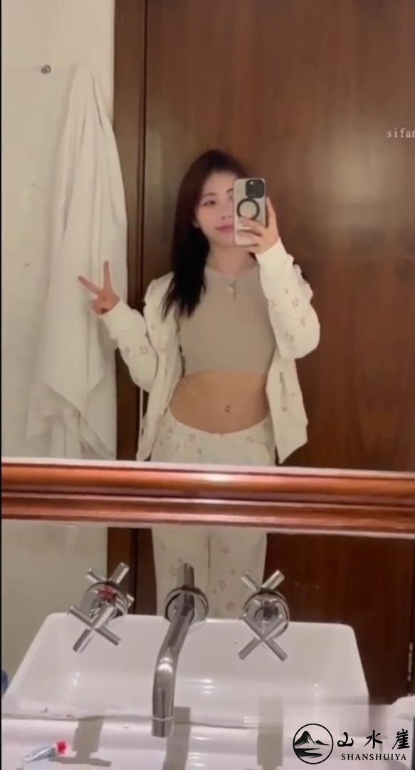 [图片：63784032bdc69c7e2ec20f1bbbcb7c11.jpg]